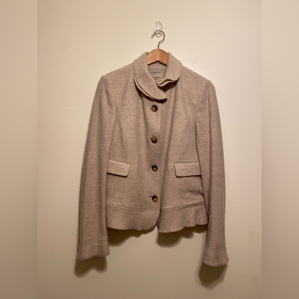 Burberry Beige Wool Cashmere Blend Button-Up Blazer. Size 10